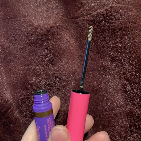 Tarte Busy Gal Brows Tinted Brow Gel - Medium Cool Brown - Picture 4 of 4